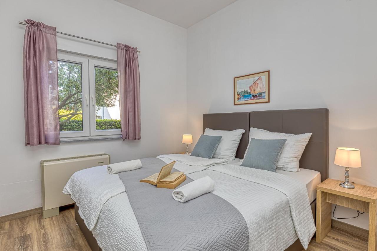 Island Resort Mihaela - Happy Rentals Traù Esterno foto