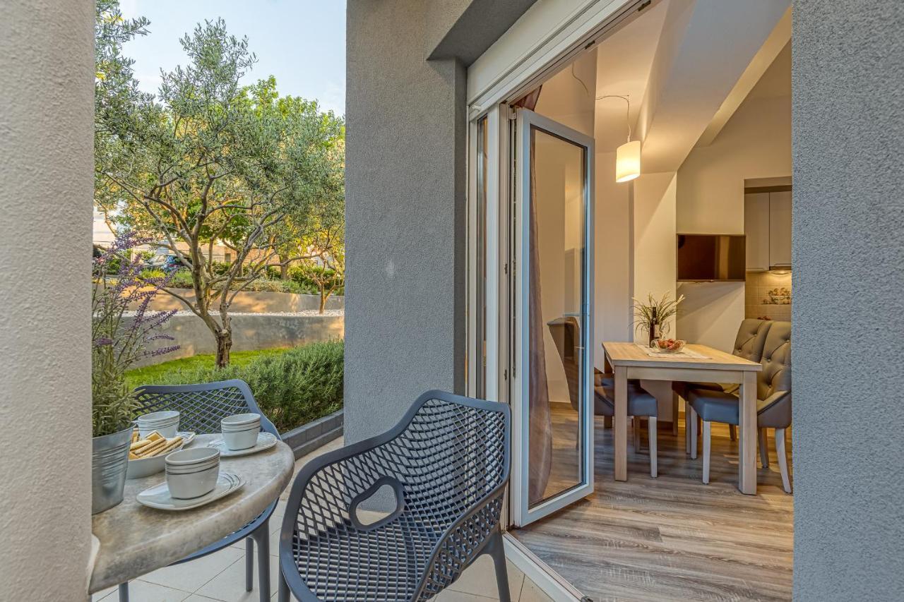 Island Resort Mihaela - Happy Rentals Traù Esterno foto