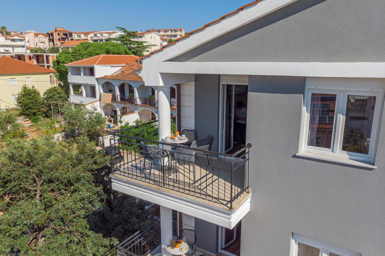 Island Resort Mihaela - Happy Rentals Traù Esterno foto