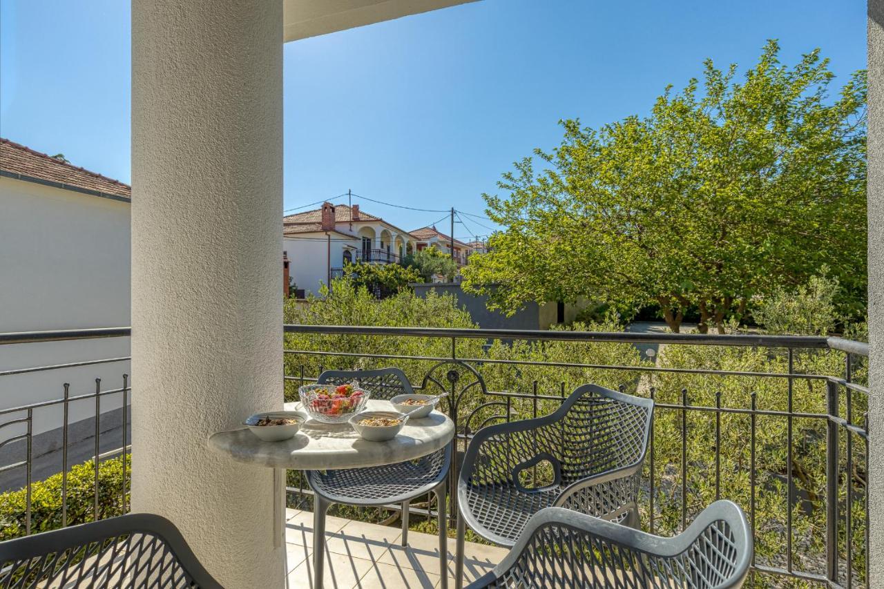 Island Resort Mihaela - Happy Rentals Traù Esterno foto