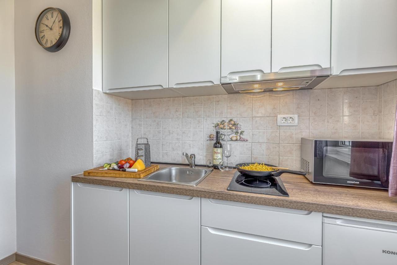 Island Resort Mihaela - Happy Rentals Traù Esterno foto
