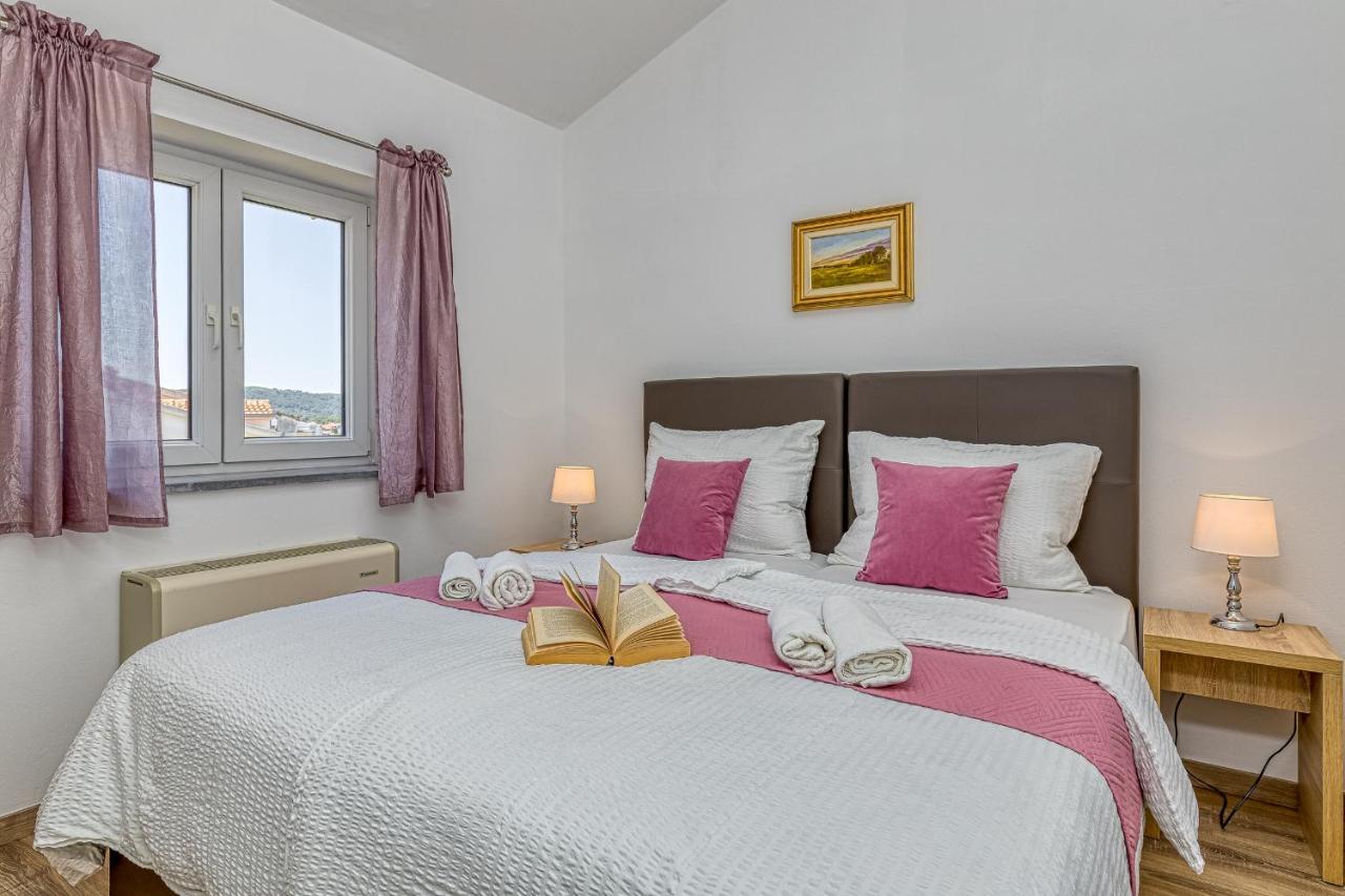 Island Resort Mihaela - Happy Rentals Traù Esterno foto